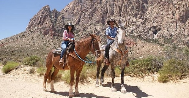 BEST Las Vegas Activities: horseback riding, tours, sightseeing, kayaking, Hoover Dam