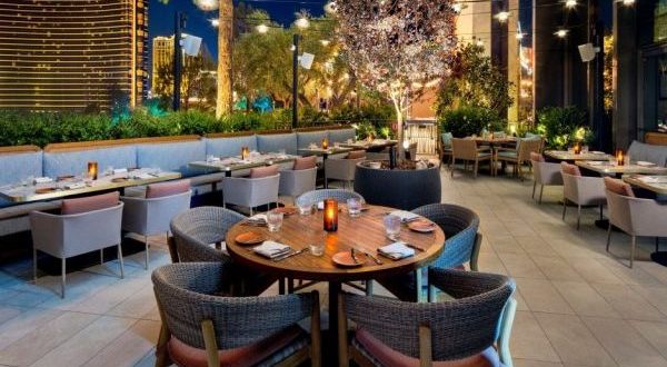 Outdoor Dining on the Las Vegas Strip, Las Vegas Restaurants